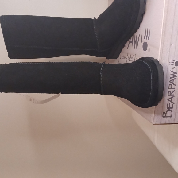 BearPaw Sheepskin Boots NWT - Picture 7 of 7